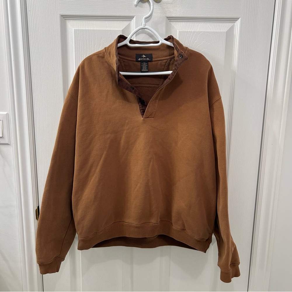 Vintage Antigua Men's Tan Crewneck Sweater